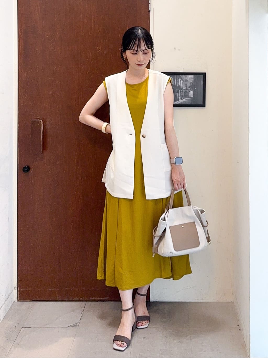 𝐇𝐢𝐫𝐨𝐦𝐢さんの「SHOO･LA･RUE｜【S-LL】夏のレイヤードコーデに さらりと着られるメッシュジレ」を使ったコーディネート