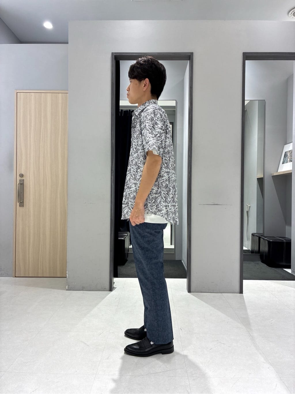 わいずみさんの「TAKEO KIKUCHI｜【抗菌防臭／5サイズ展開】ハイゲージポンチ Tシャツ」を使ったコーディネート