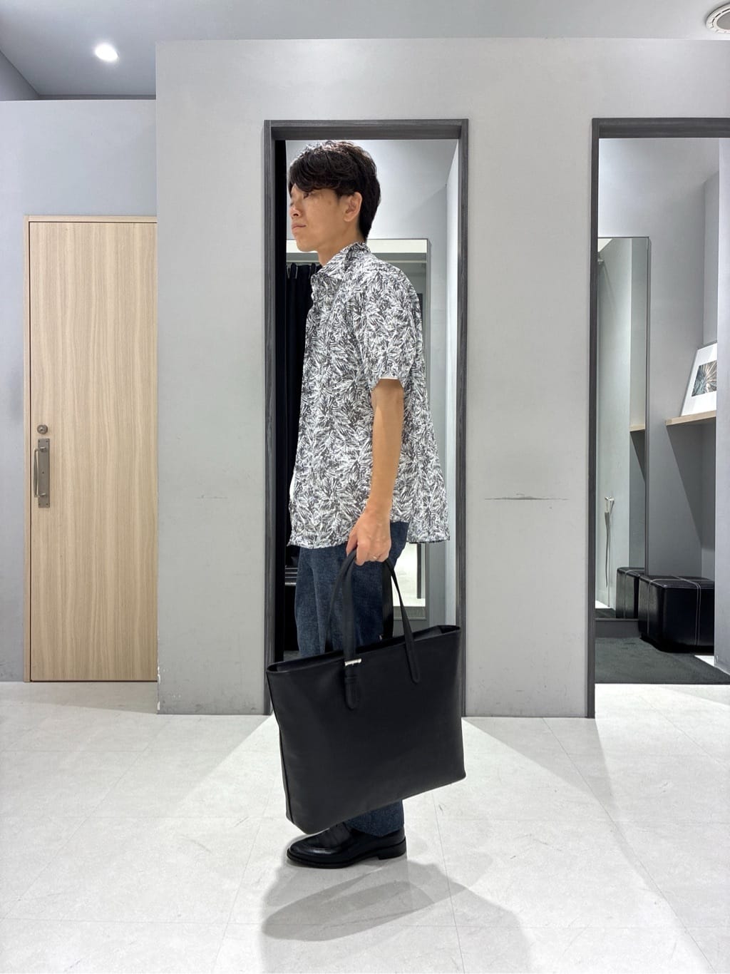 わいずみさんの「TAKEO KIKUCHI｜【抗菌防臭／5サイズ展開】ハイゲージポンチ Tシャツ」を使ったコーディネート