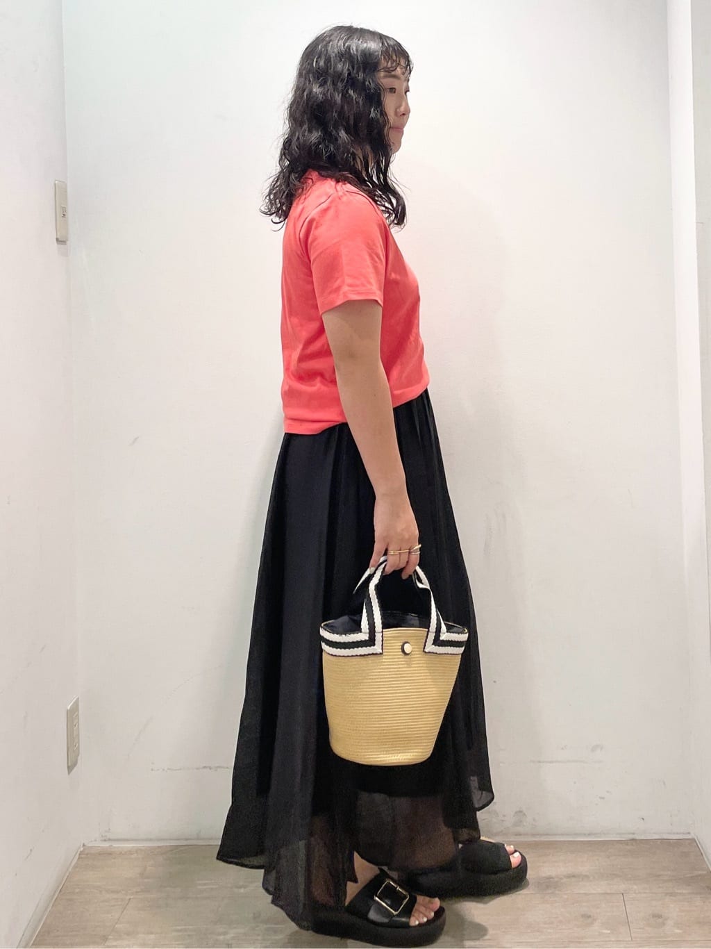 sumicaさんの「OPAQUE.CLIP｜《5色展開》ベーシックTシャツ【洗濯機洗い可／UV／接触冷感】」を使ったコーディネート