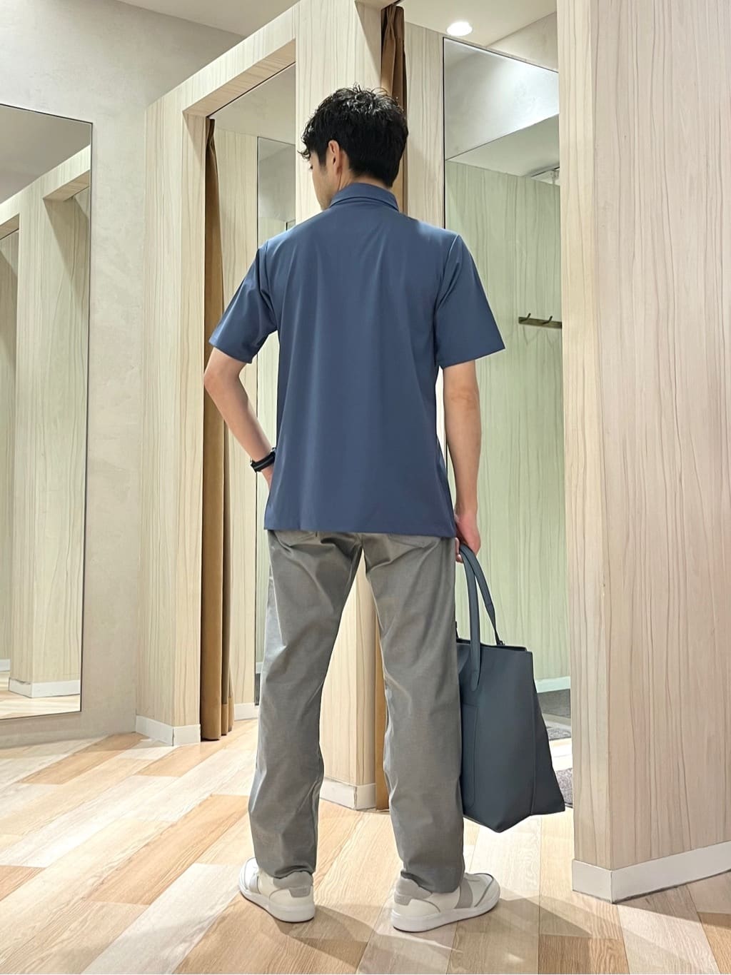 URAさんの「TAKEO KIKUCHI｜【Made in JAPAN】播州織 ストレッチ パンツ」を使ったコーディネート