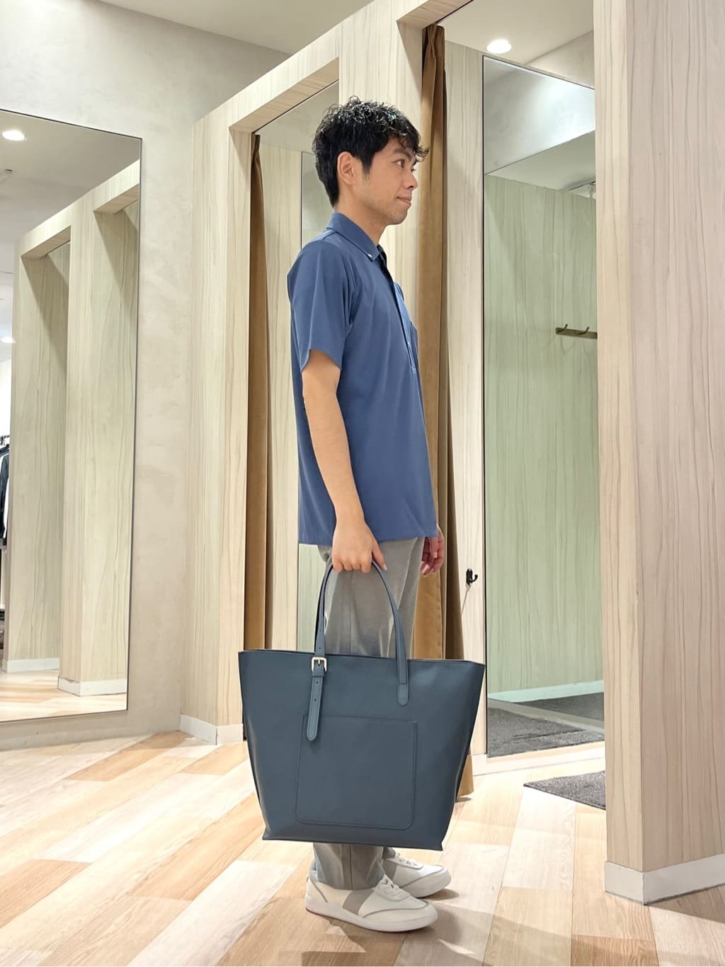URAさんの「TAKEO KIKUCHI｜【Made in JAPAN】播州織 ストレッチ パンツ」を使ったコーディネート