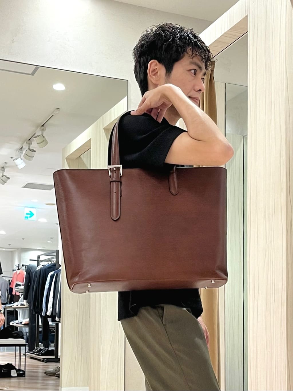 URAさんの「TAKEO KIKUCHI｜【抗菌防臭／9色5サイズ展開】ハニカムメランジ ポロシャツ」を使ったコーディネート