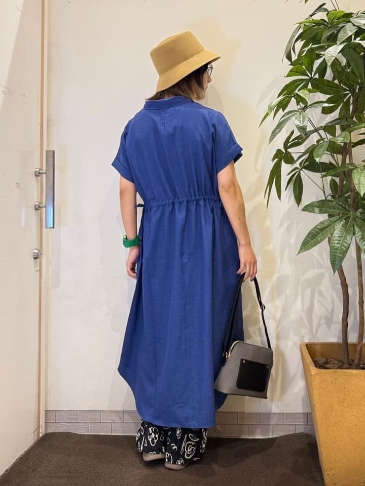 misakiさんの「SHOO･LA･RUE｜【洗濯機可/柄が選べる】さらさら楽ちん プリーツ ワイドパンツ」を使ったコーディネート