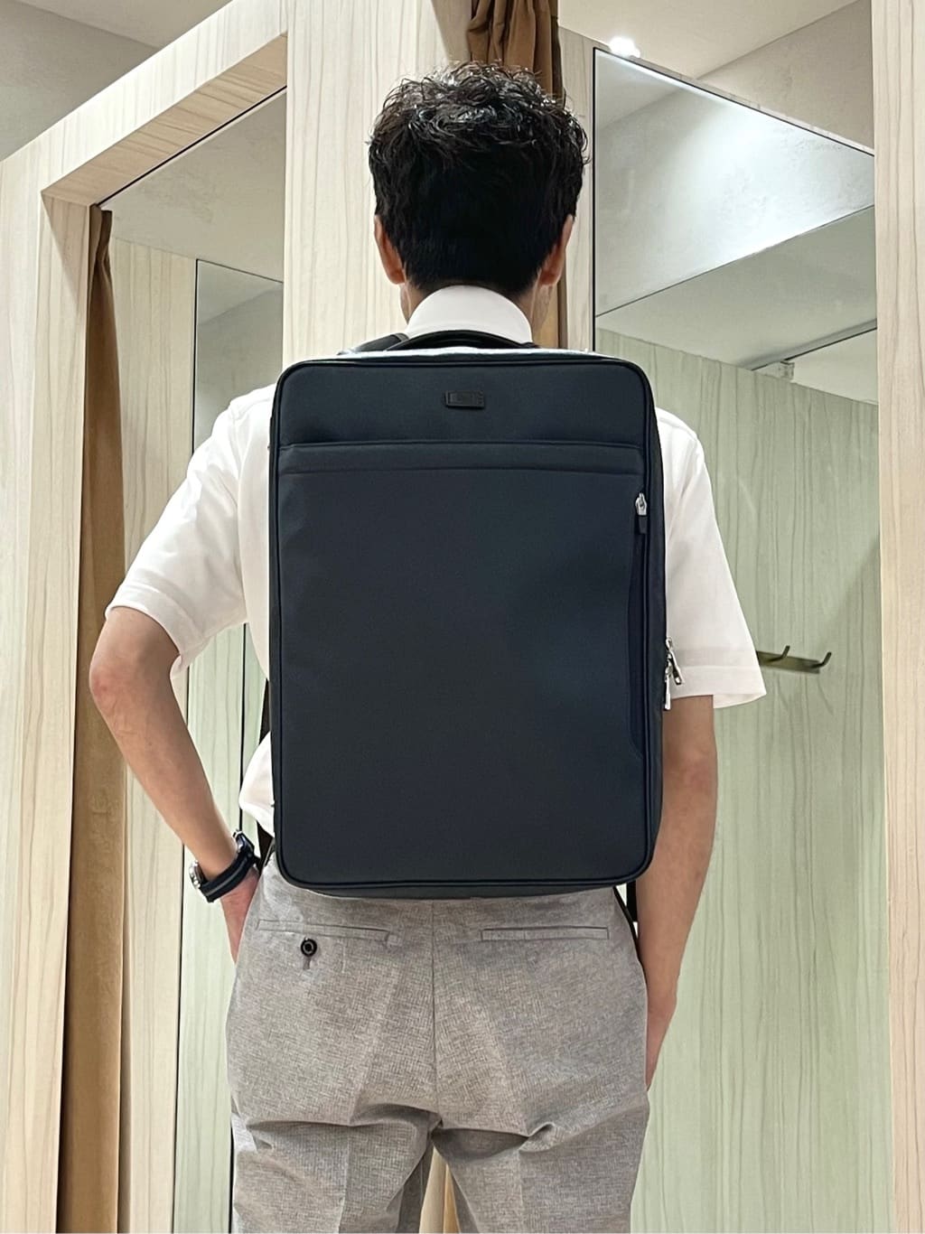 URAさんの「TAKEO KIKUCHI｜【抗菌防臭】COOL DOTS（R）ドビープリント パンツ」を使ったコーディネート