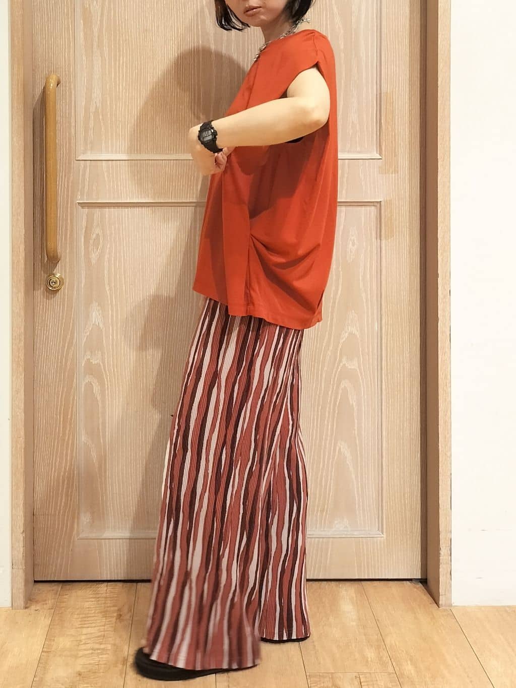 YUKIさんの「SHOO･LA･RUE｜【S-LL/ひんやり/UV】二の腕をきれいにカバー ショルダータックトップス」を使ったコーディネート