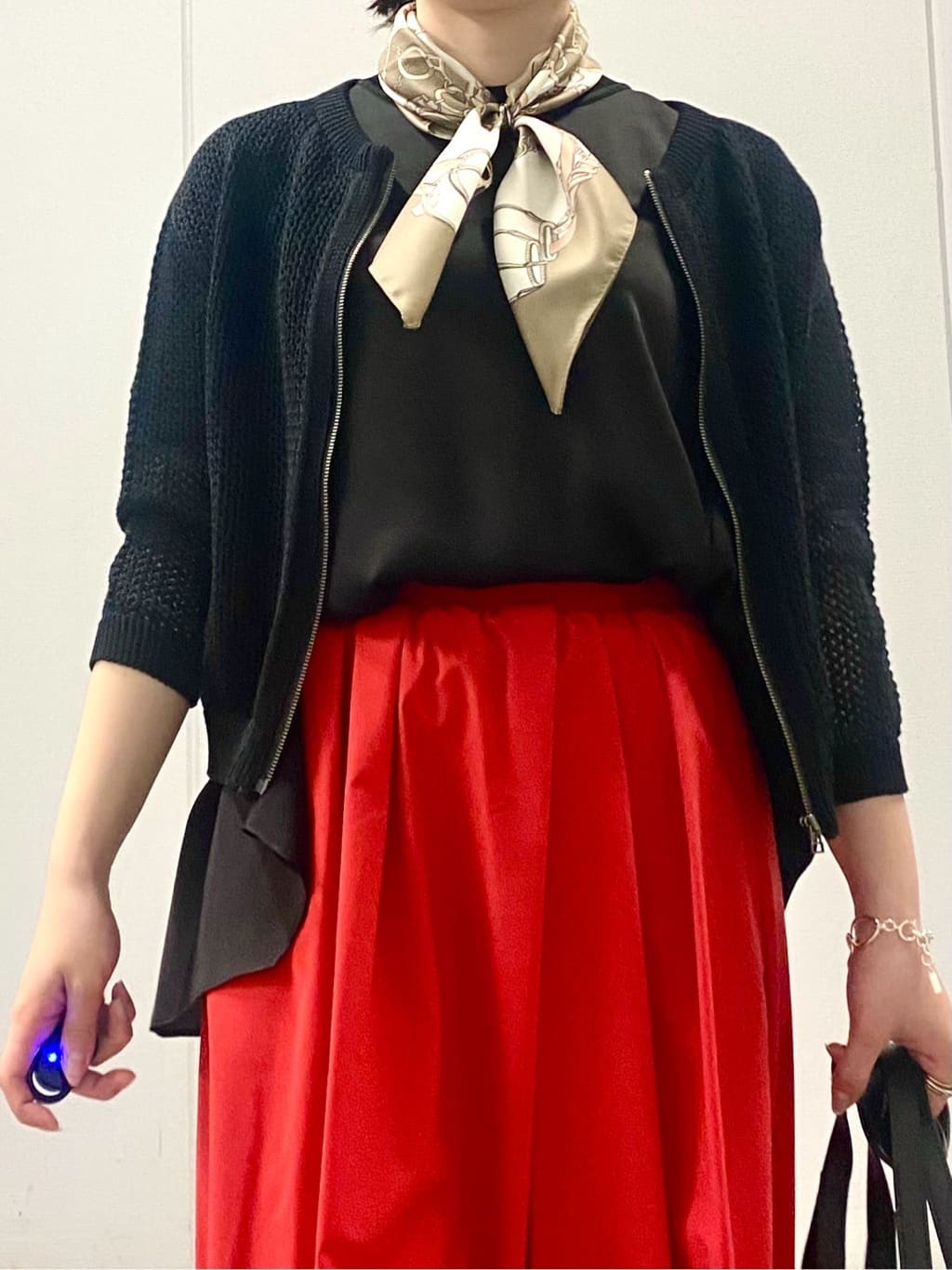 misakiさんの「INDIVI｜【バックシャン】デザインTブラウス」を使ったコーディネート