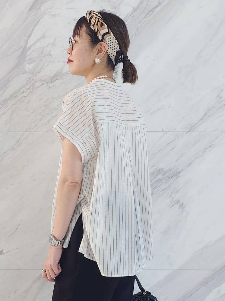 MUTSUKOさんの「UNTITLED｜【洗える/スキッパー】フレンチスリーブシアーブラウス」を使ったコーディネート