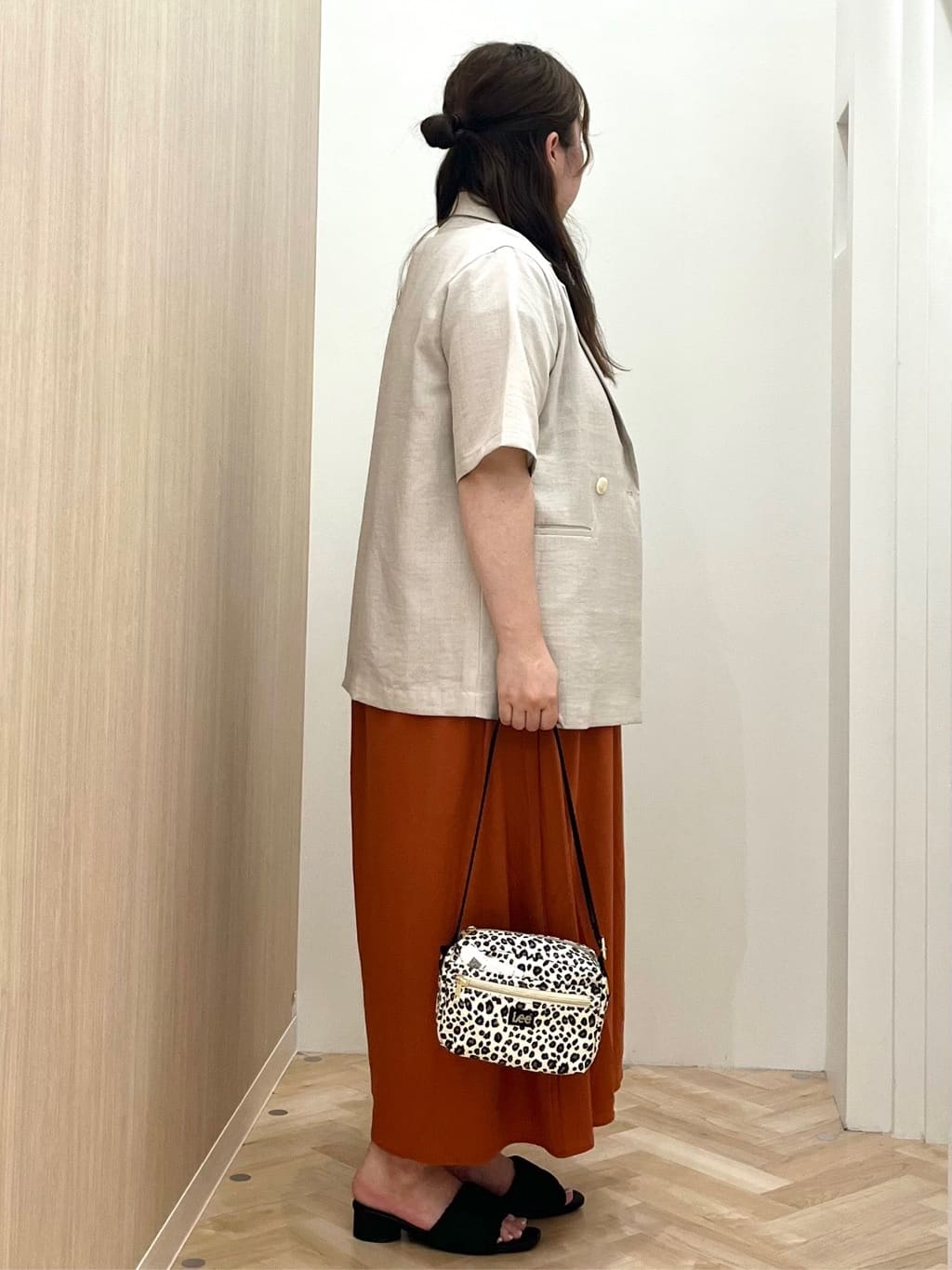 akariさんの「grove｜軽やかに羽織れて、きちんと見え ハーフスリーブテーラードジャケット」を使ったコーディネート