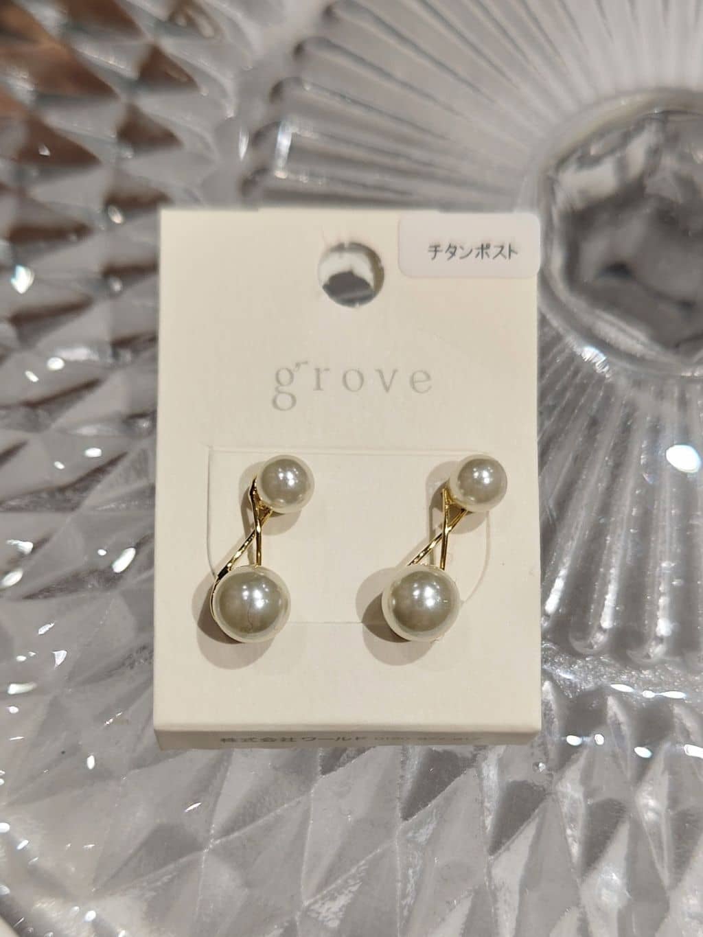 けーさんさんの「grove｜アソートメタルパール調ピアス」を使ったコーディネート