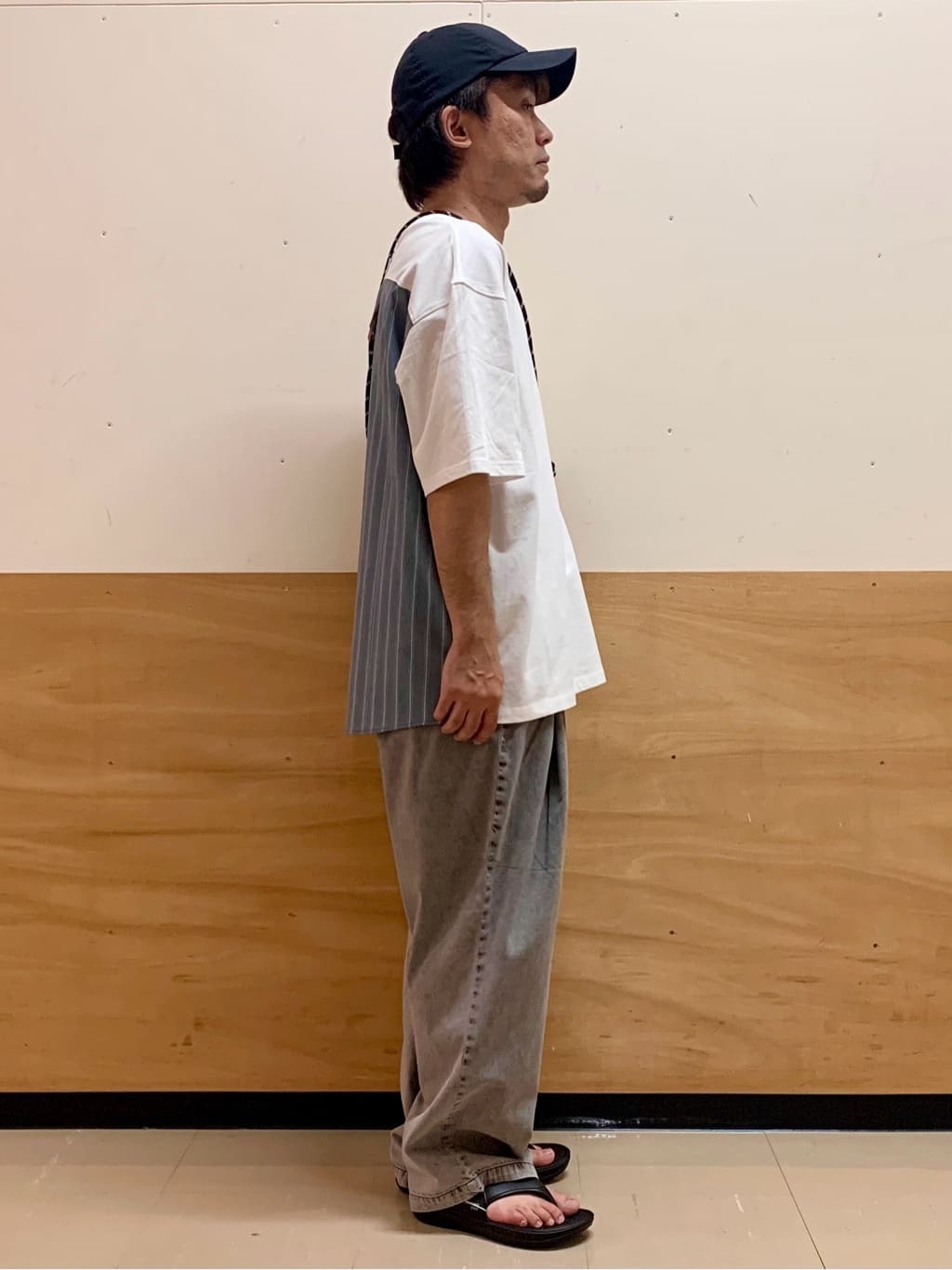 MATUさんの「THE SHOP TK｜エシカルブロード切替Tシャツ 洗濯機OK」を使ったコーディネート