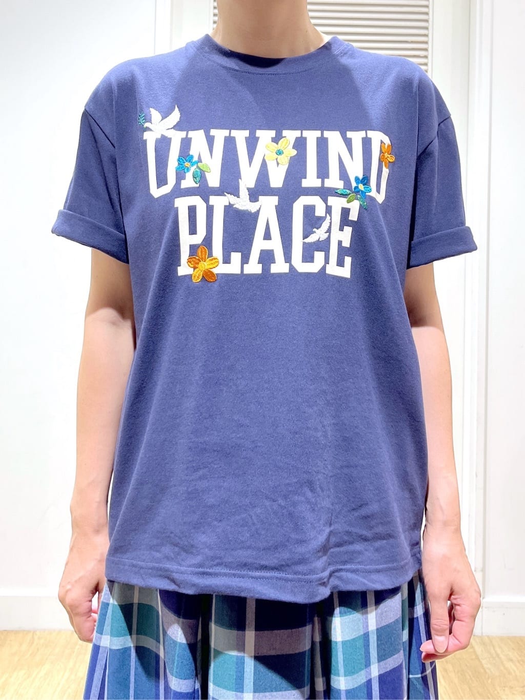 Miyazakiさんの「Dessin｜ロゴ刺繍Tシャツ」を使ったコーディネート