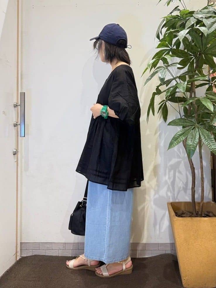 misakiさんの「SHOO･LA･RUE｜【S-LL】一枚で着映え バルーンスリーブブラウス」を使ったコーディネート
