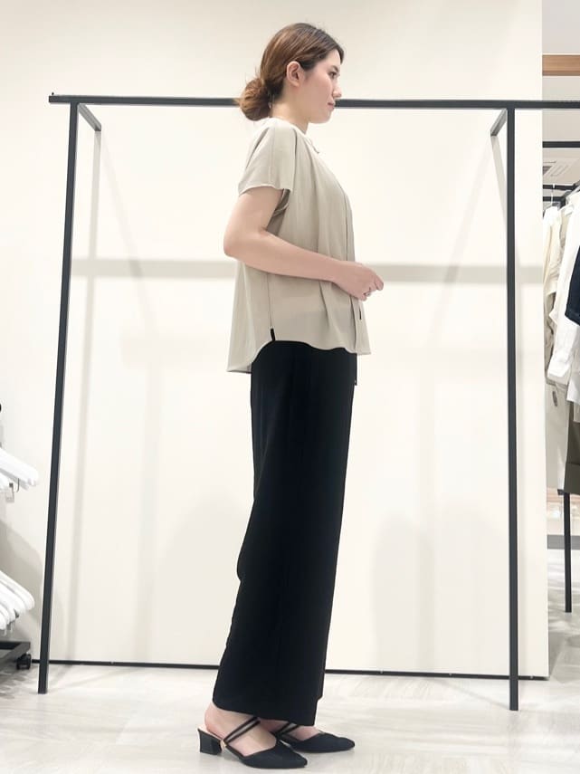 T.Kさんの「INDIVI｜【洗える／UVケア／SETUP可能】ドロストワイドパンツ」を使ったコーディネート