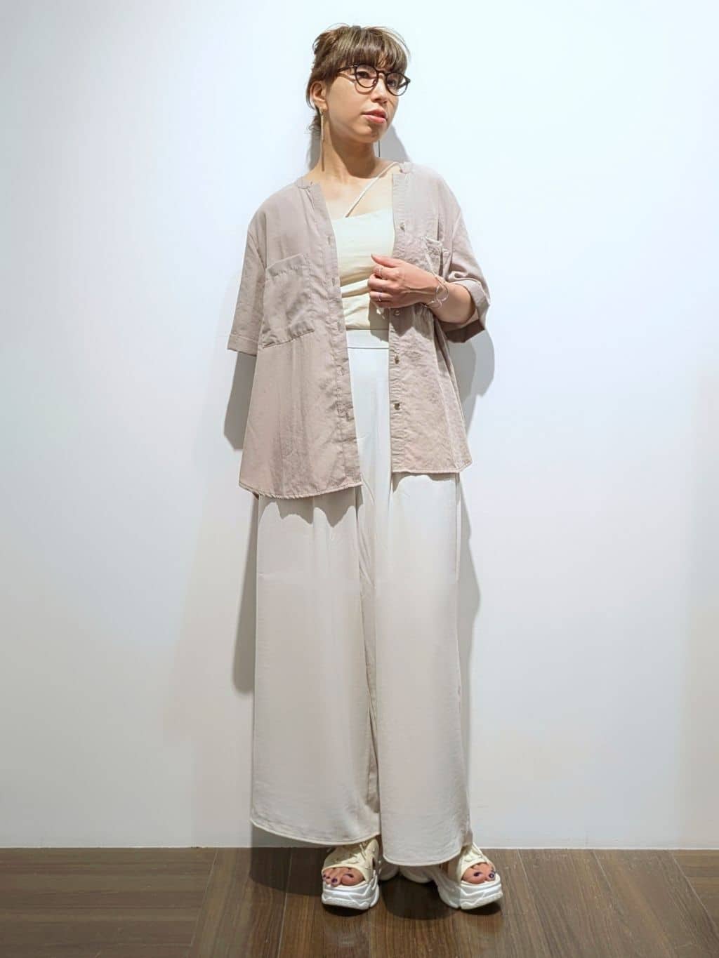 4410さんの「THE SHOP TK｜タックワイドパンツ【UV/洗濯機OK/セットUP可】」を使ったコーディネート