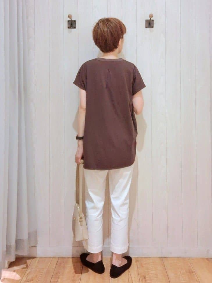 Ribさんの「SHOO･LA･RUE｜【S-LL】抜け感とすっきり見えを叶える 刺繍レース スキッパー襟トップス」を使ったコーディネート