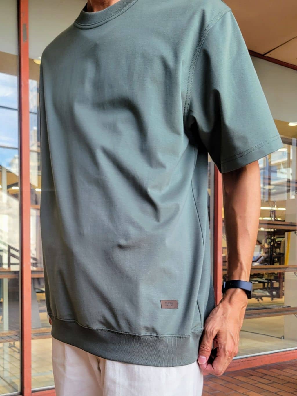 piroyaさんの「TAKEO KIKUCHI｜【抗菌防臭／5サイズ展開】ハイゲージポンチ Tシャツ」を使ったコーディネート