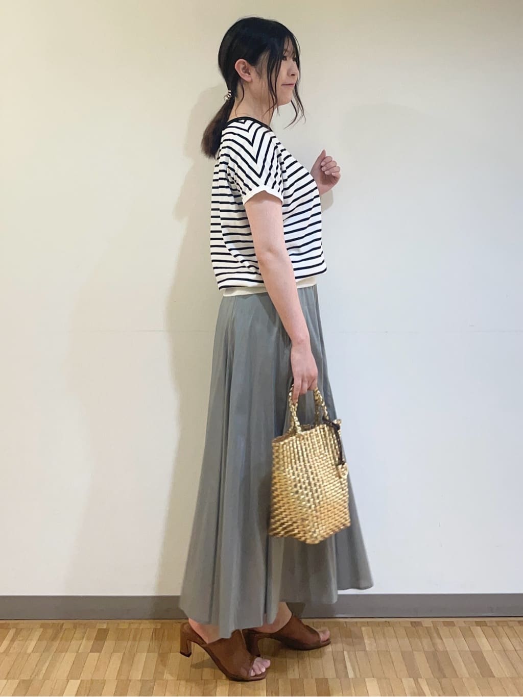 フナキさんの「UNTITLED｜メタリックメッシュトート」を使ったコーディネート
