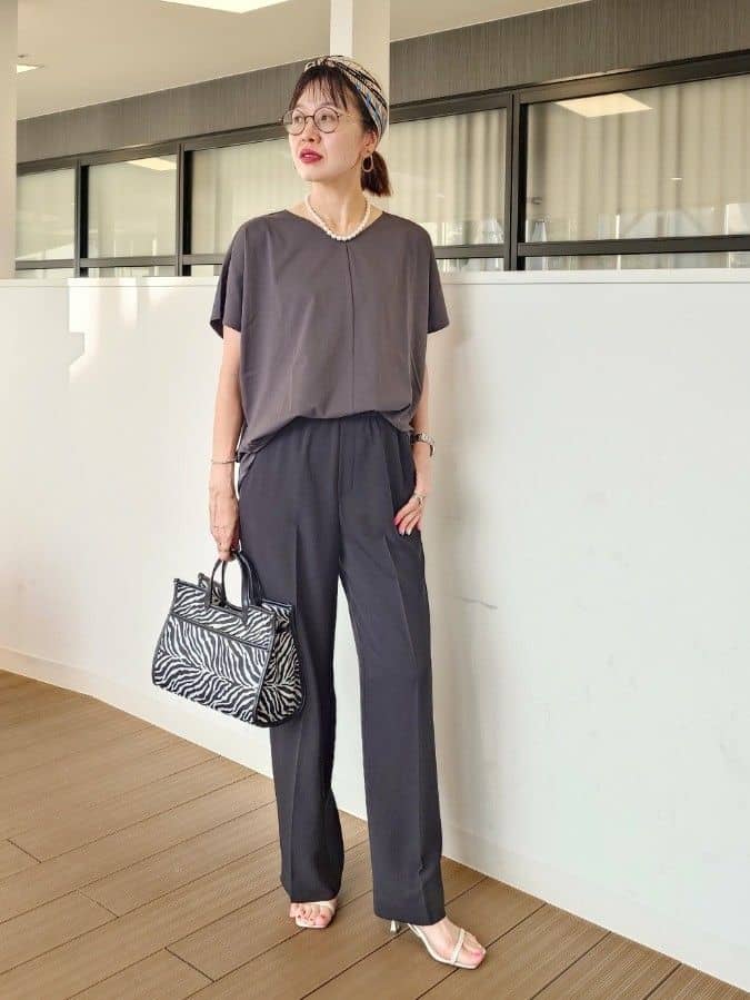 MUTSUKOさんの「UNTITLED｜【接触冷感/洗える】Vネックコットンプルオーバー」を使ったコーディネート
