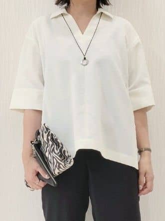 naokoさんの「UNTITLED｜【UVカット/接触冷感/吸水速乾/ゆったり】V開きネックシャツ」を使ったコーディネート