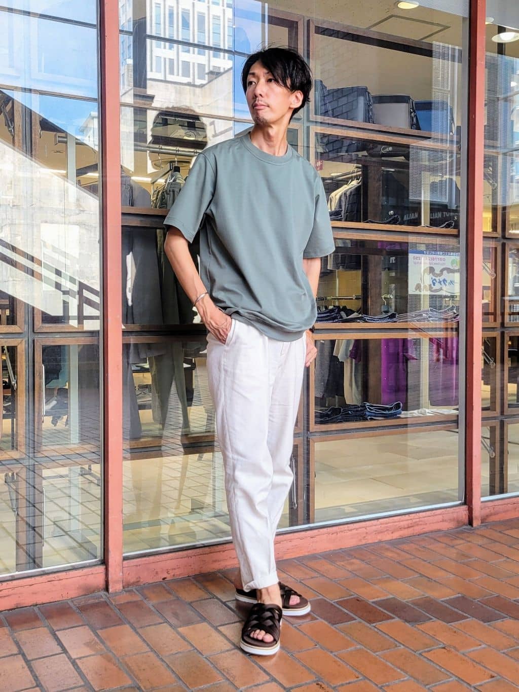 piroyaさんの「TAKEO KIKUCHI｜【抗菌防臭／5サイズ展開】ハイゲージポンチ Tシャツ」を使ったコーディネート