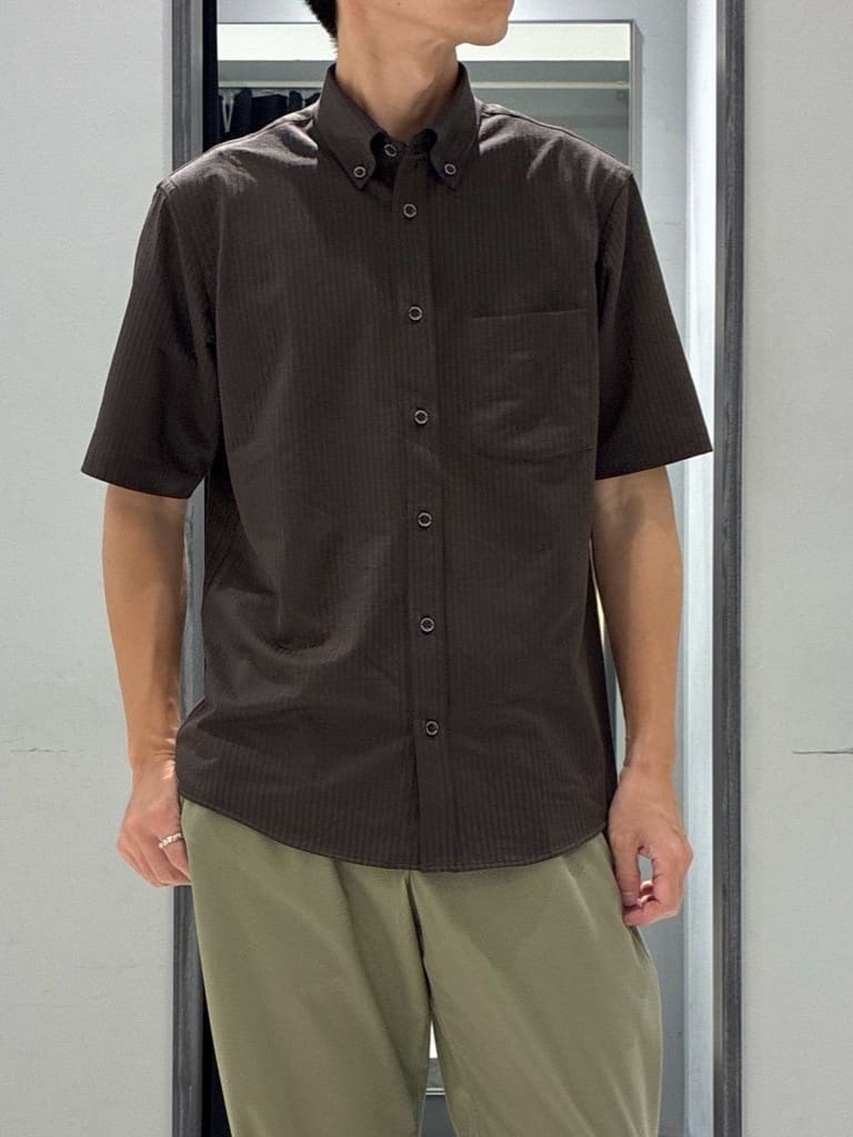 わいずみさんの「TAKEO KIKUCHI｜【COOL CITY WEAR】エアートール オープンカラーシャツ /接触冷感・通気性」を使ったコーディネート