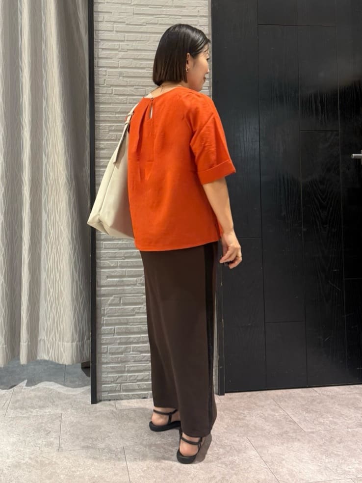 chさんの「THE SHOP TK｜麻調メッシュブラウス【二の腕カバー/洗える】」を使ったコーディネート