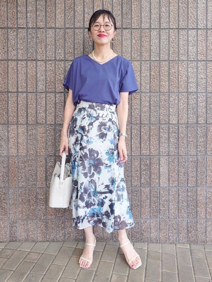 MUTSUKOさんの「UNTITLED｜【接触冷感/洗える】Vネックコットンプルオーバー」を使ったコーディネート