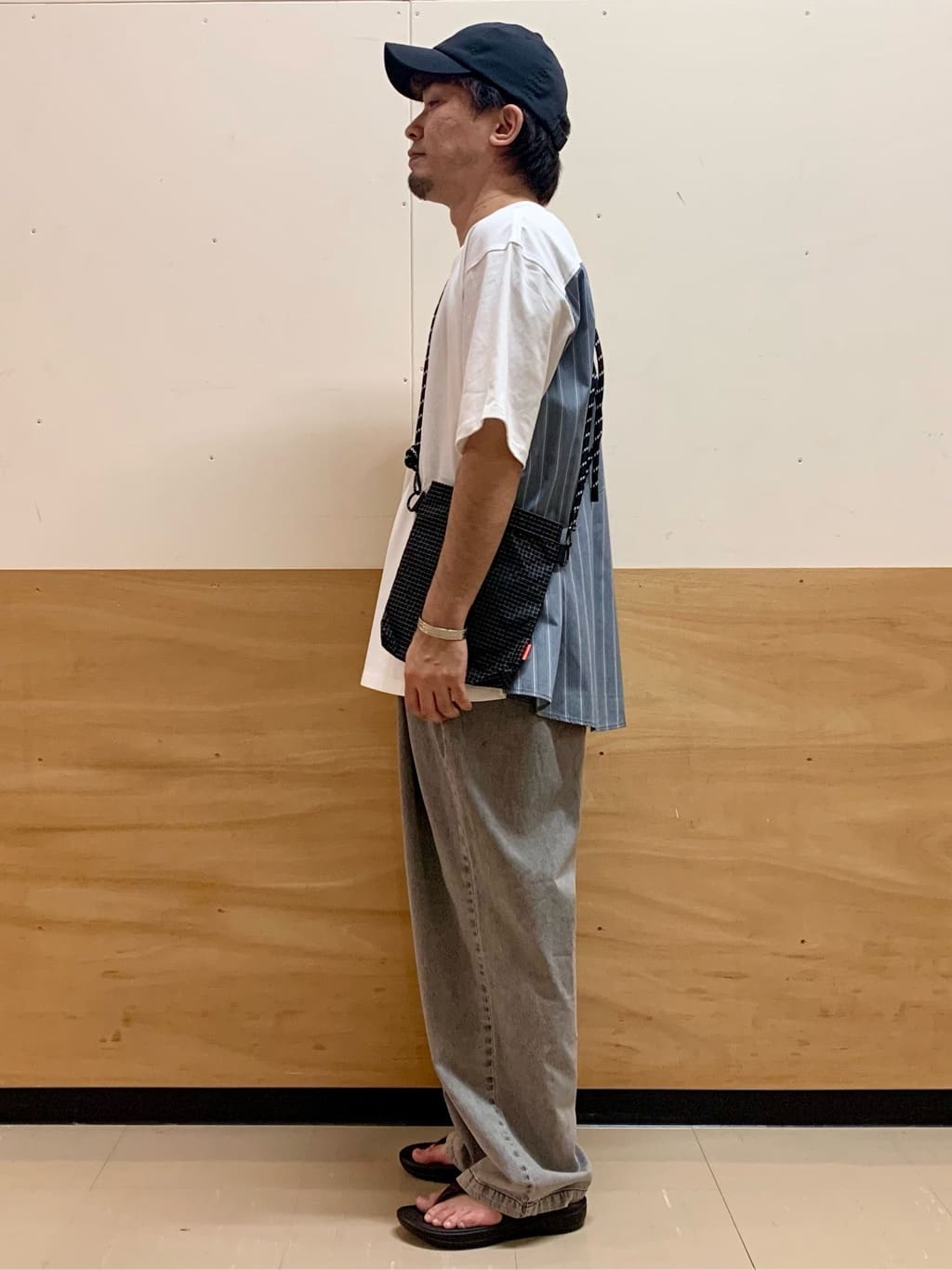 MATUさんの「THE SHOP TK｜エシカルブロード切替Tシャツ 洗濯機OK」を使ったコーディネート