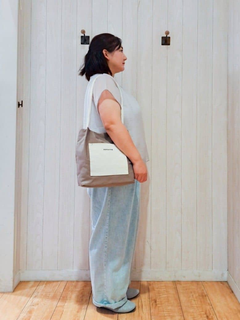 kotomiさんの「SHOO･LA･RUE｜【洗える/S-LL】上品なシアー感 レイヤード風トップス」を使ったコーディネート
