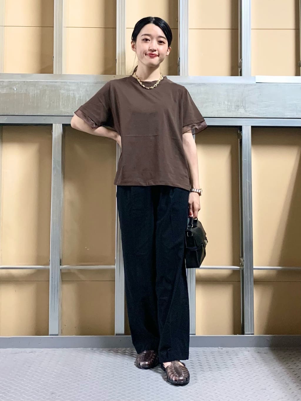 sahoさんの「THE SHOP TK｜【ひんやり/UV/洗濯機OK】袖シアーTシャツ」を使ったコーディネート
