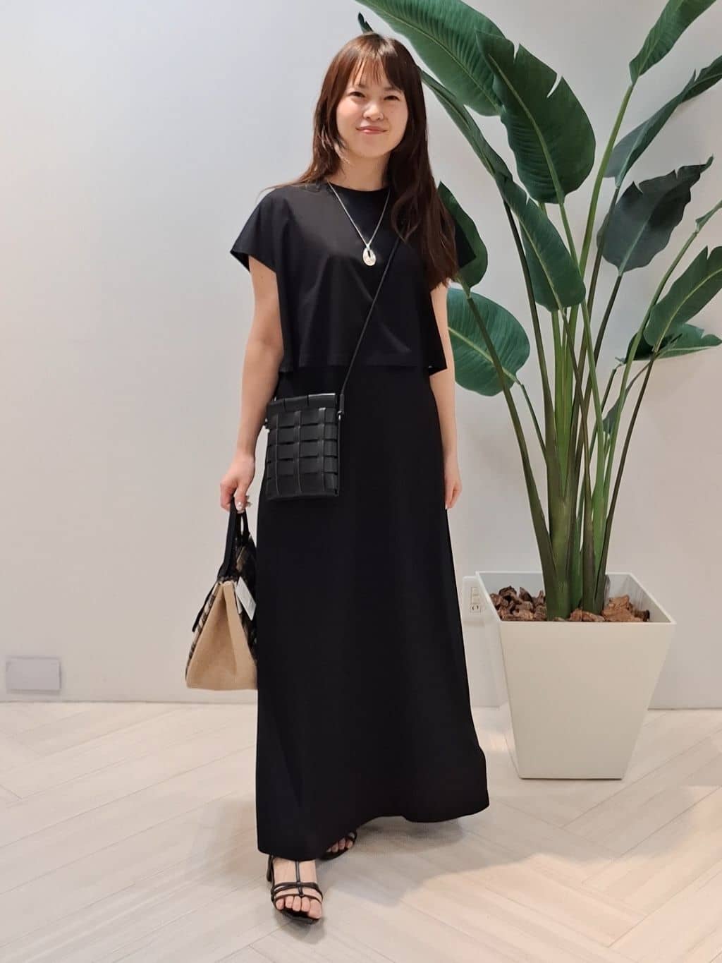 YuKaRiさんの「UNTITLED｜マーブルドロップネックレス」を使ったコーディネート
