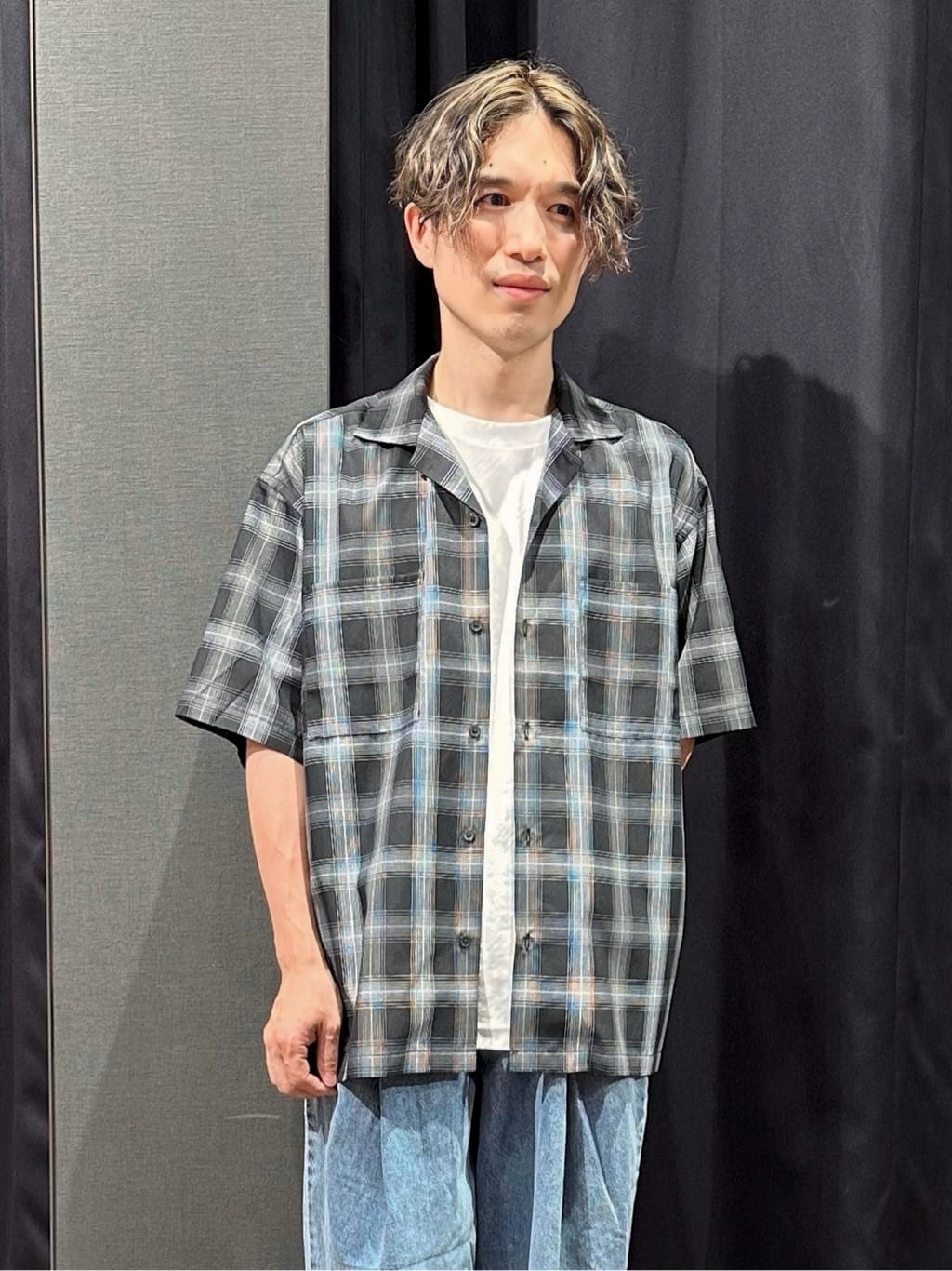 tomoyaさんの「THE SHOP TK｜オンブレチェック半袖シャツ 洗濯機OK」を使ったコーディネート