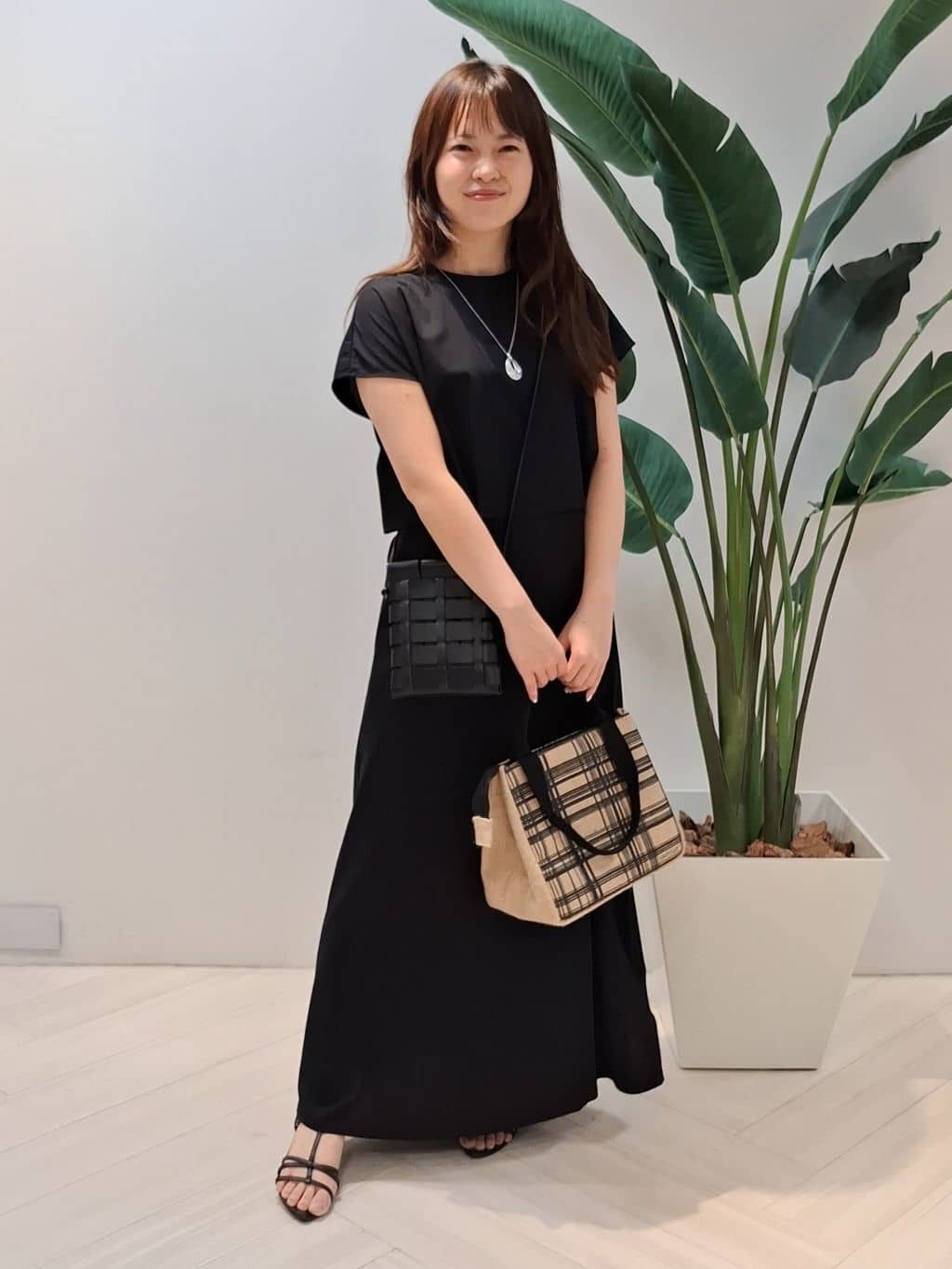 YuKaRiさんの「UNTITLED｜マーブルドロップネックレス」を使ったコーディネート