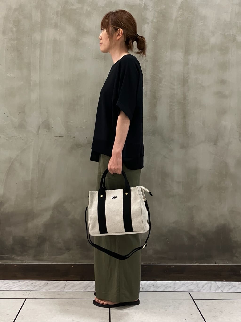 kozuさんの「grove｜【接触冷感】見た目はきちんと、着心地はらくちん クロップドベイカーパンツ」を使ったコーディネート