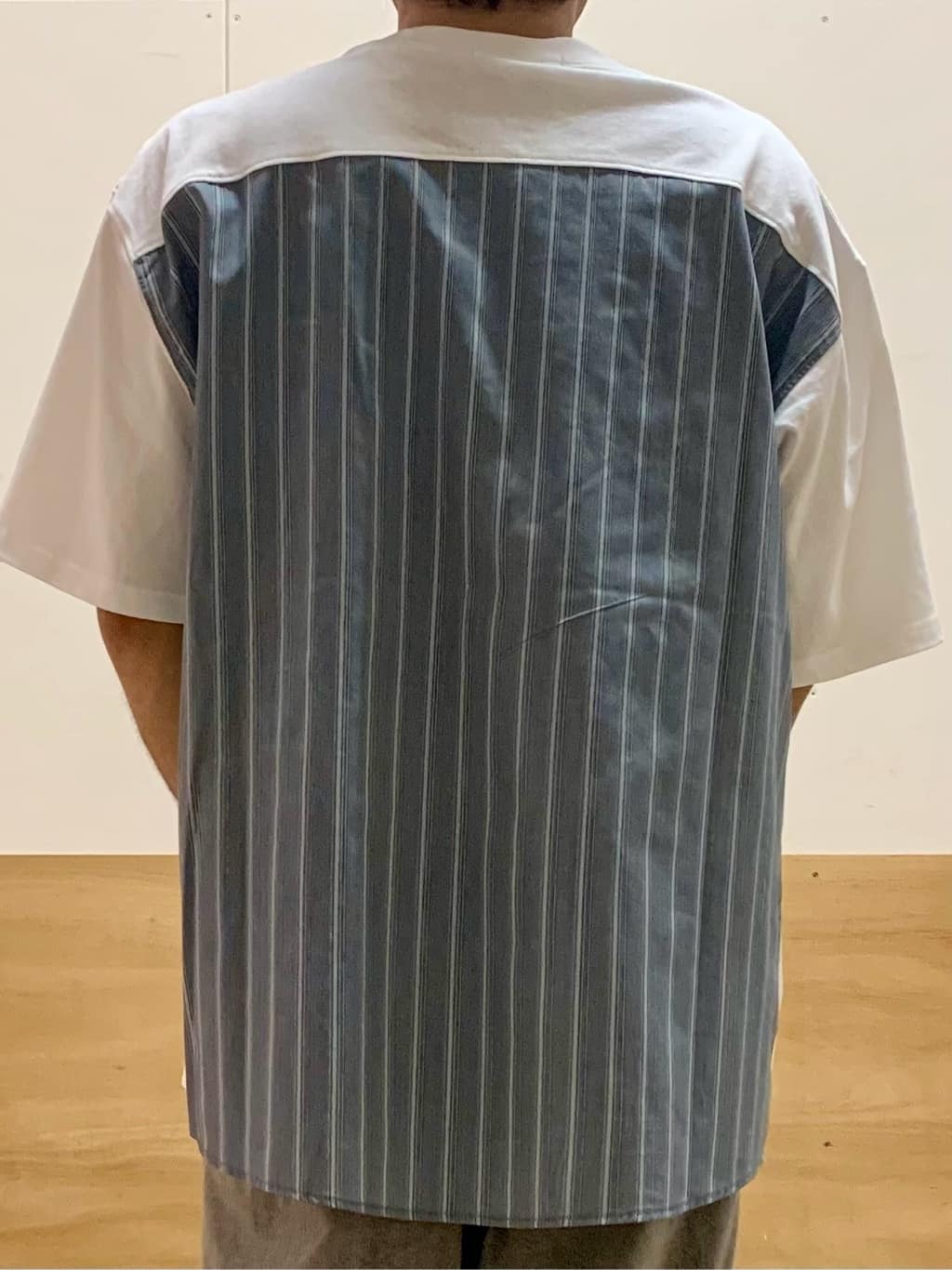MATUさんの「THE SHOP TK｜エシカルブロード切替Tシャツ 洗濯機OK」を使ったコーディネート
