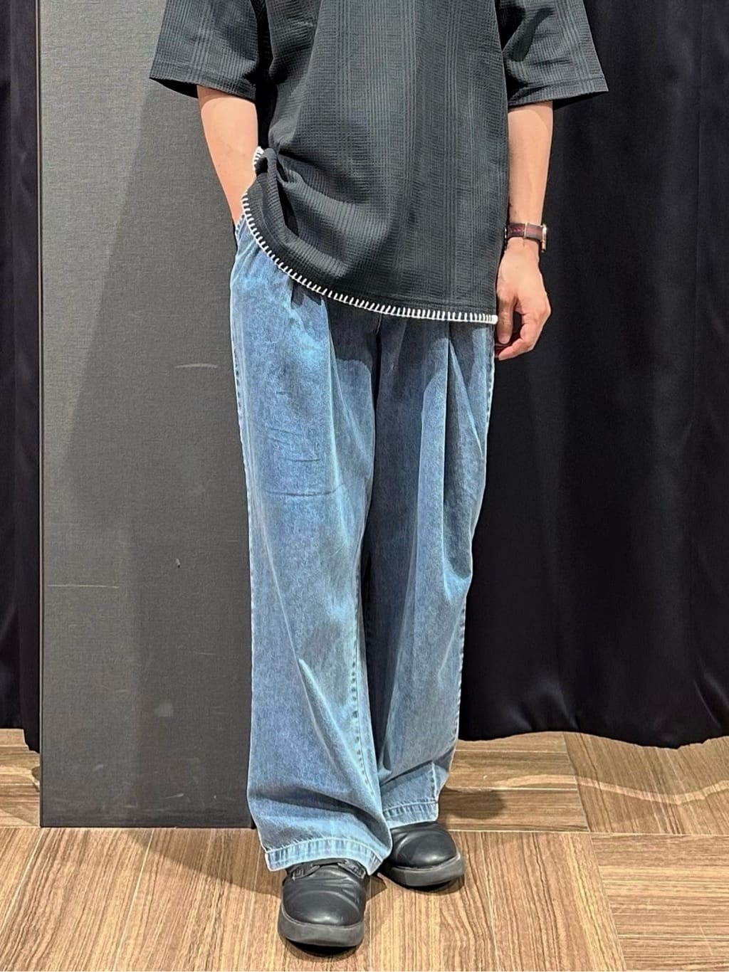 tomoyaさんの「THE SHOP TK｜ステッチ刺繍半袖Tシャツ ビックシルエット」を使ったコーディネート
