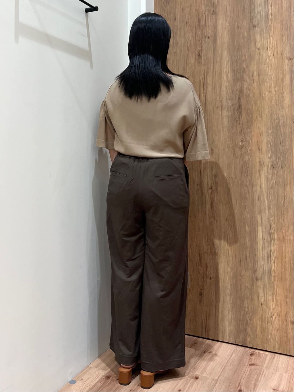 Reinaさんの「grove｜【接触冷感】見た目はきちんと、着心地はらくちん クロップドベイカーパンツ」を使ったコーディネート