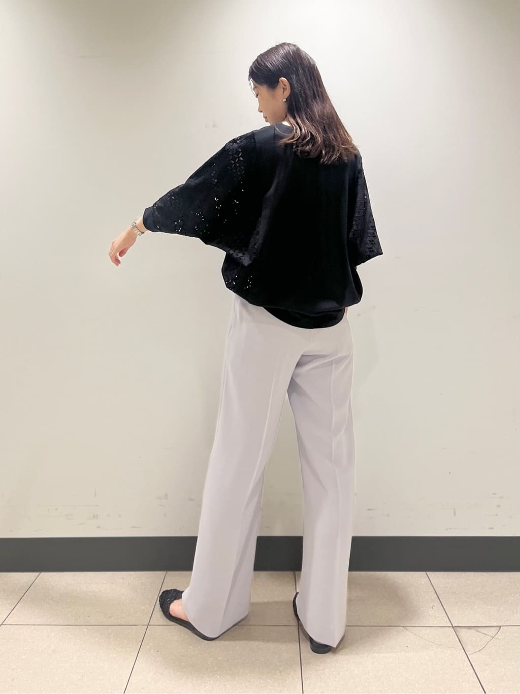 shokoさんの「INDIVI｜【着る日傘／遮熱／UVケア】ワイドパンツ」を使ったコーディネート