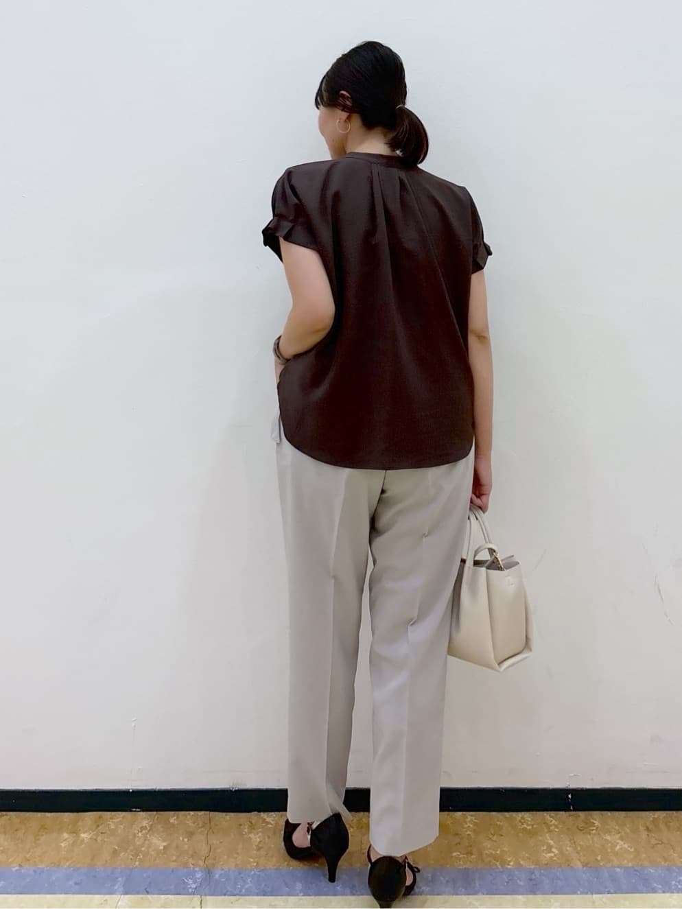 akariさんの「index｜《7色展開／XS-LLサイズ》タックスリーブスキッパーブラウス【洗濯機洗い可／吸水速乾／抗ピル／防シ」を使ったコーディネート