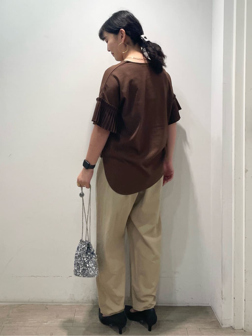 sumicaさんの「OPAQUE.CLIP｜プリーツスリーブドッキングトップス【洗濯機洗い可】」を使ったコーディネート