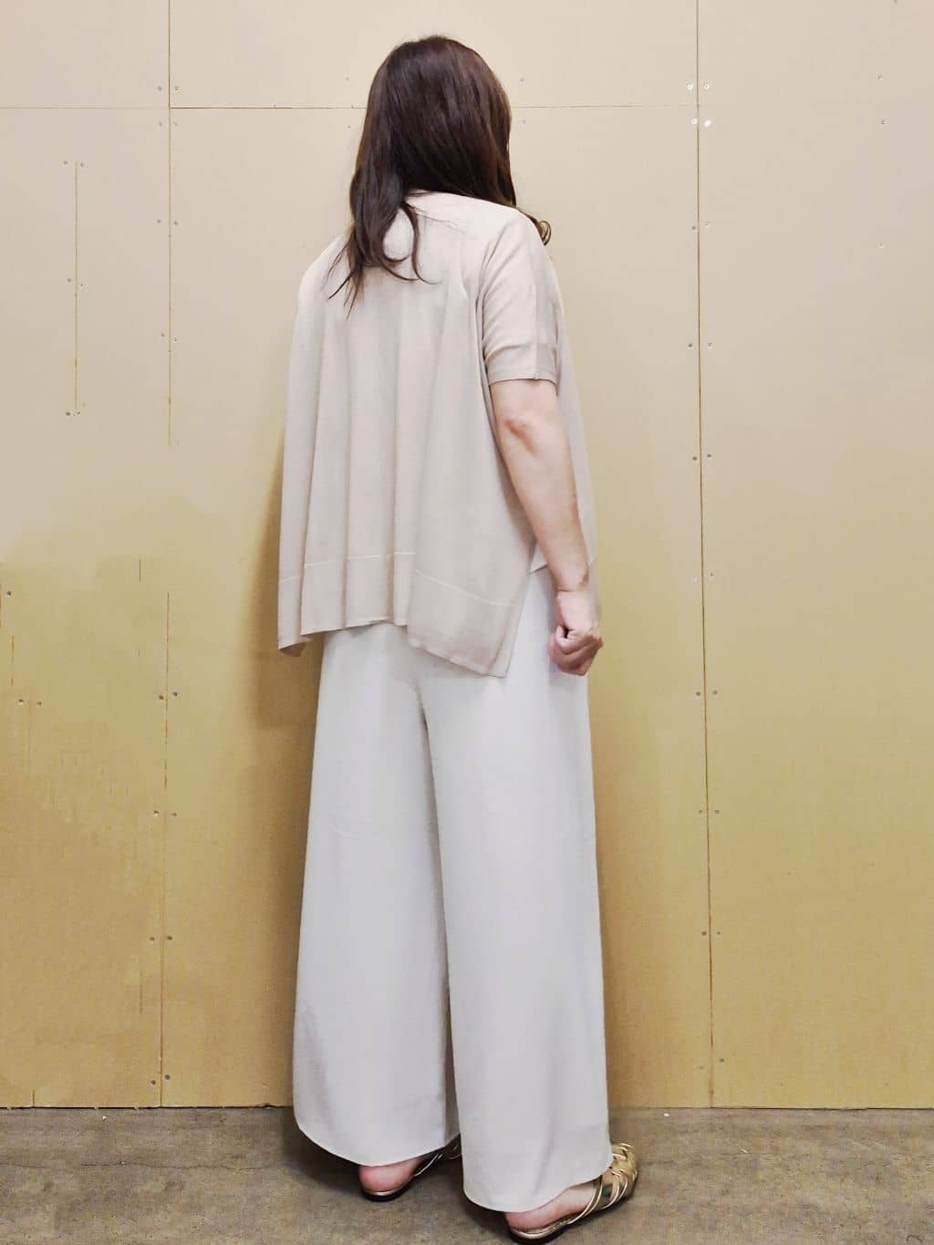 ひさえさんの「THE SHOP TK｜カレッジ＆フォトプリントTシャツ【洗濯機OK】」を使ったコーディネート