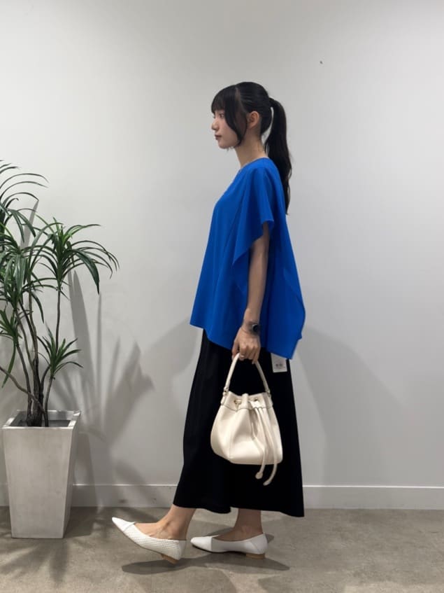 ibukiさんの「INDIVI｜【体型カバー】スクエアブラウス」を使ったコーディネート