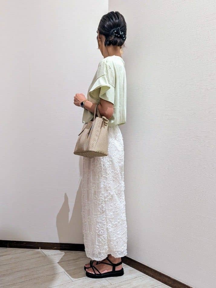 asa.さんの「SHOO･LA･RUE｜◆キラキラループサンダル」を使ったコーディネート