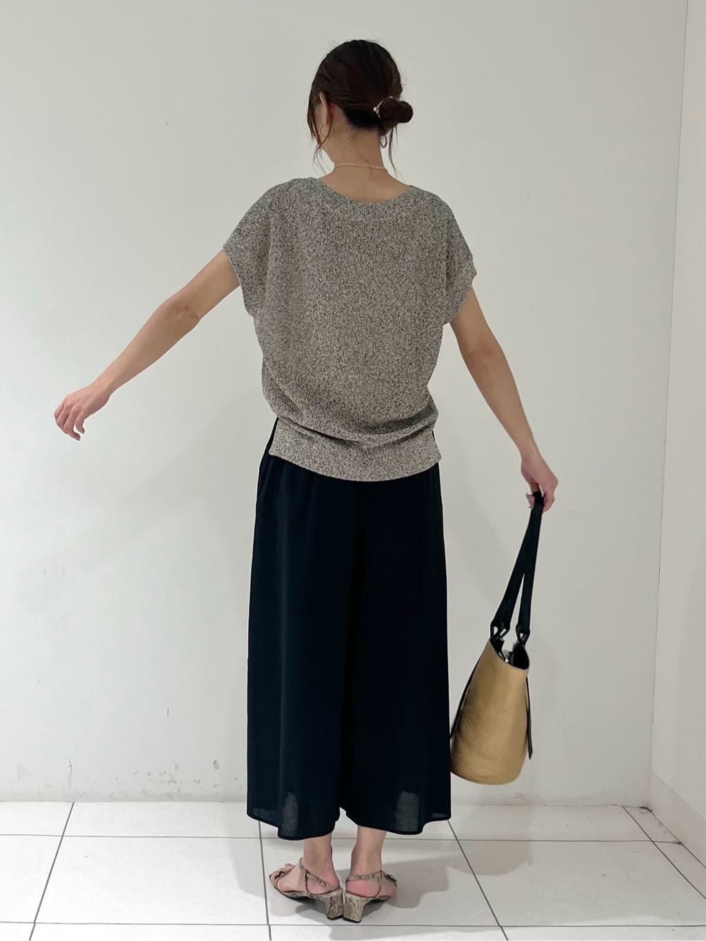 shioriさんの「INDIVI｜【日本製】ビスチェインナータンクトップ」を使ったコーディネート
