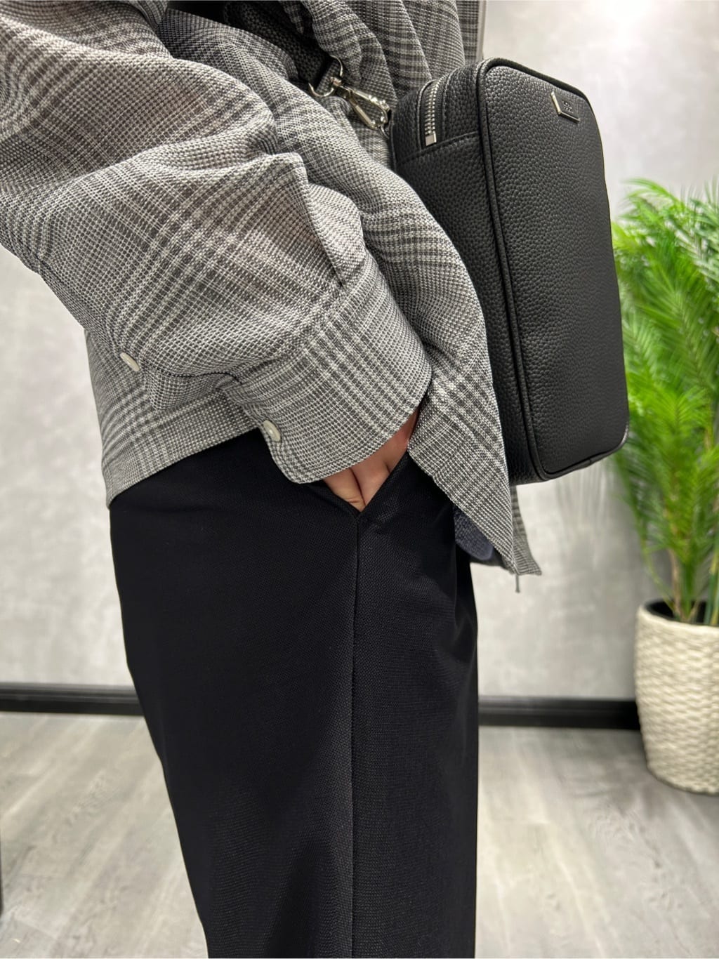 ruiさんの「TAKEO KIKUCHI｜【COOL CITY WEAR】エアートール パンツ /接触冷感・通気性」を使ったコーディネート