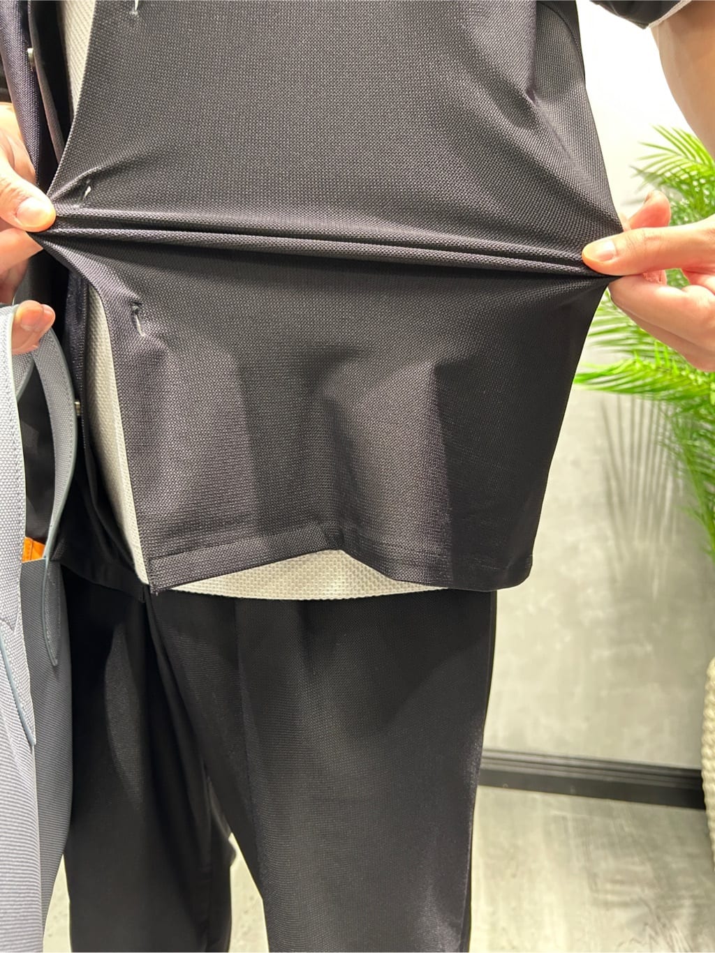 ruiさんの「TAKEO KIKUCHI｜【COOL CITY WEAR】エアートール オープンカラーシャツ /接触冷感・通気性」を使ったコーディネート