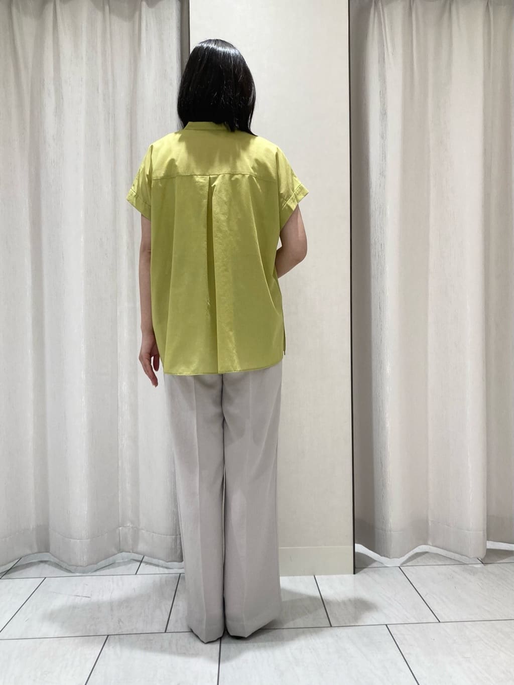 わたなべさんの「UNTITLED｜【洗える/スキッパー】フレンチスリーブシアーブラウス」を使ったコーディネート