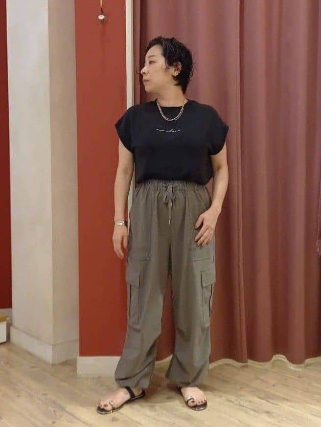 cameさんの「SHOO･LA･RUE｜【S-LL】ゆるっと楽ちん さらさらカーゴジョガーパンツ」を使ったコーディネート