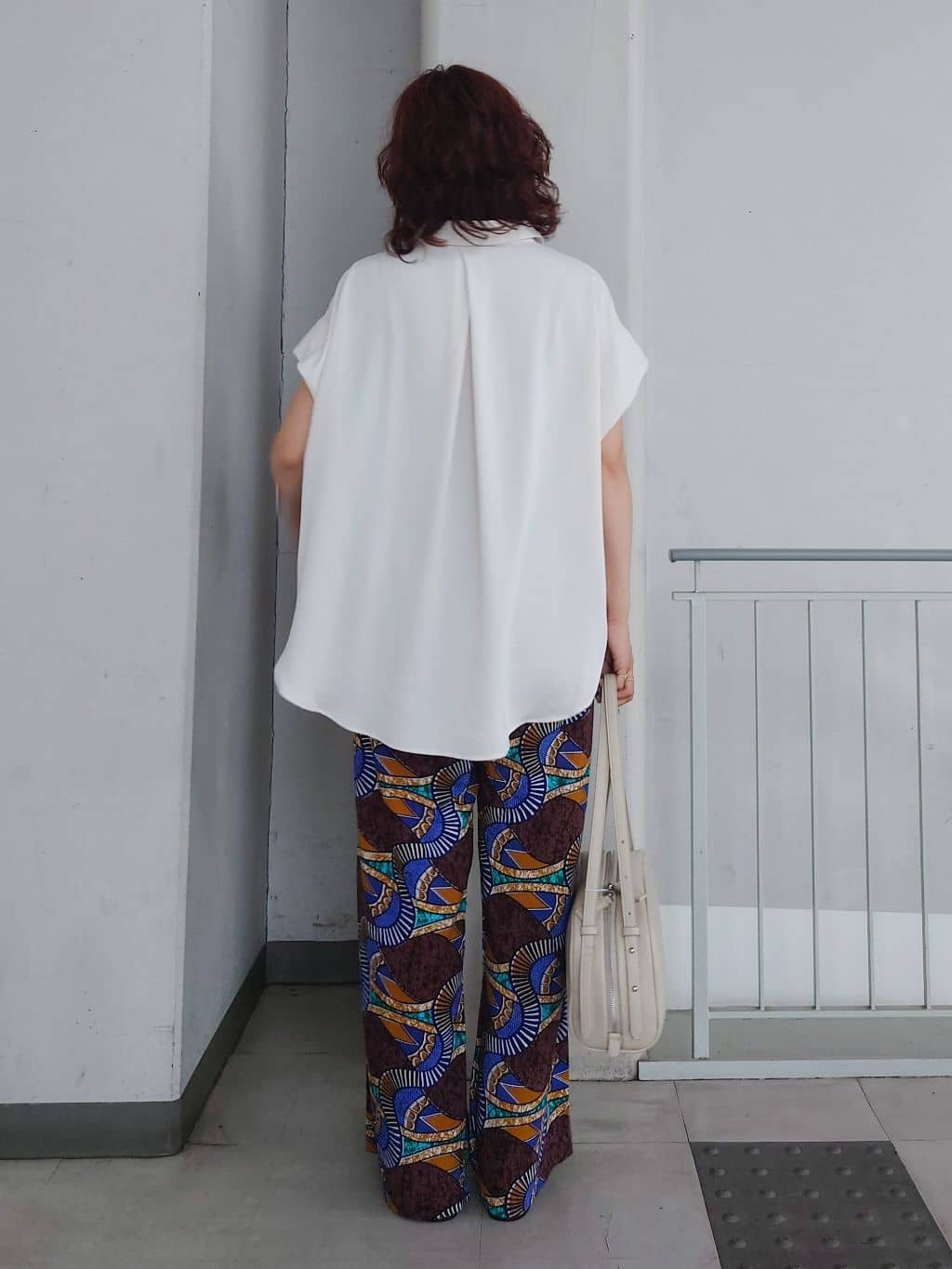 maruさんの「THE SHOP TK｜コットンライクブラウス【接触冷感/洗濯機OK/UV/セットアップ可】」を使ったコーディネート